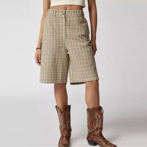Urban Outfitters Longline Women's Shorts Plaid Small Tan Beige Yellow Skater